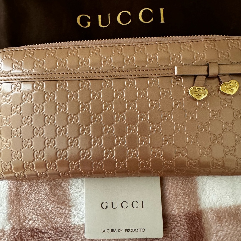 -🔥🔥Gucci wallet EUC, with dust bag
Original shopping bag , box and ribbon - Picture 4 of 13